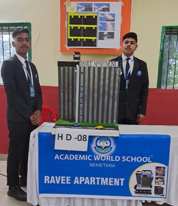 विज्ञान प्रदर्शनी में एकैडमिक वल्र्ड स्कूल के छात्रों का चयन
