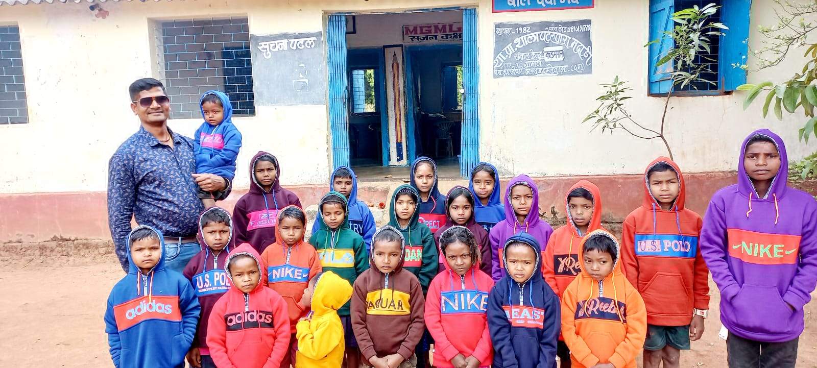  मानवता की मिसाल बने शिक्षक अजय