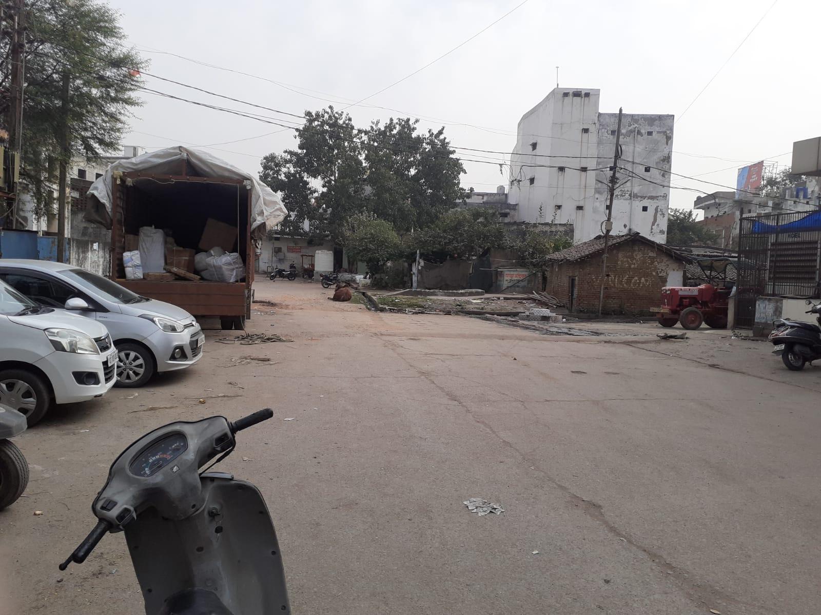 पंडरी में ट्रैफिक जाम से निपटने सेक्टर- 4 की सडक़ खोलने की जरूरत