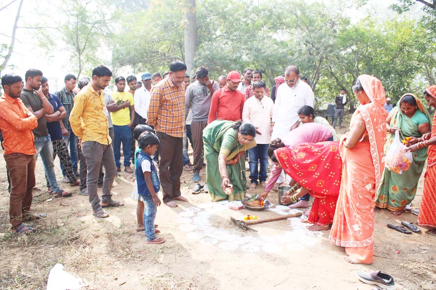 मेयर ने किया निर्माण कार्यों का भूमिपूजन