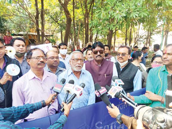 केंद्र की घोषणा का विरोध शुरू, राशि न मिली तो भाजपा को मिशन - 23, 24 में भुगतना होगा