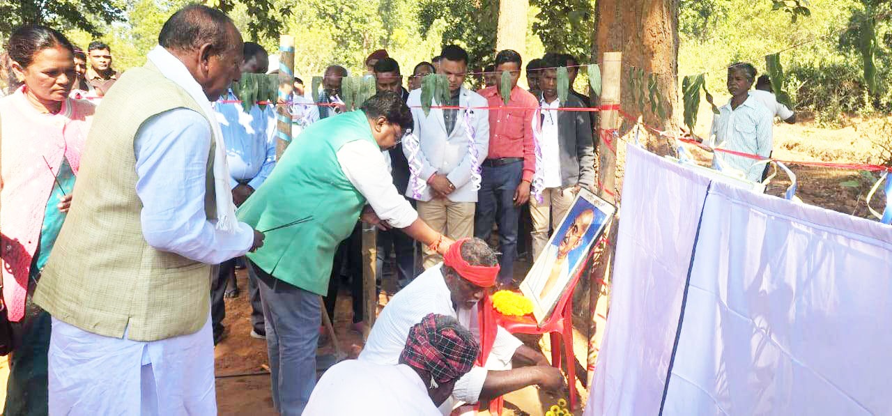 साजबहार में रूरल इंडस्ट्रीज पार्क बनेगा,  संसदीय सचिव मिंज ने किया शिलान्यास