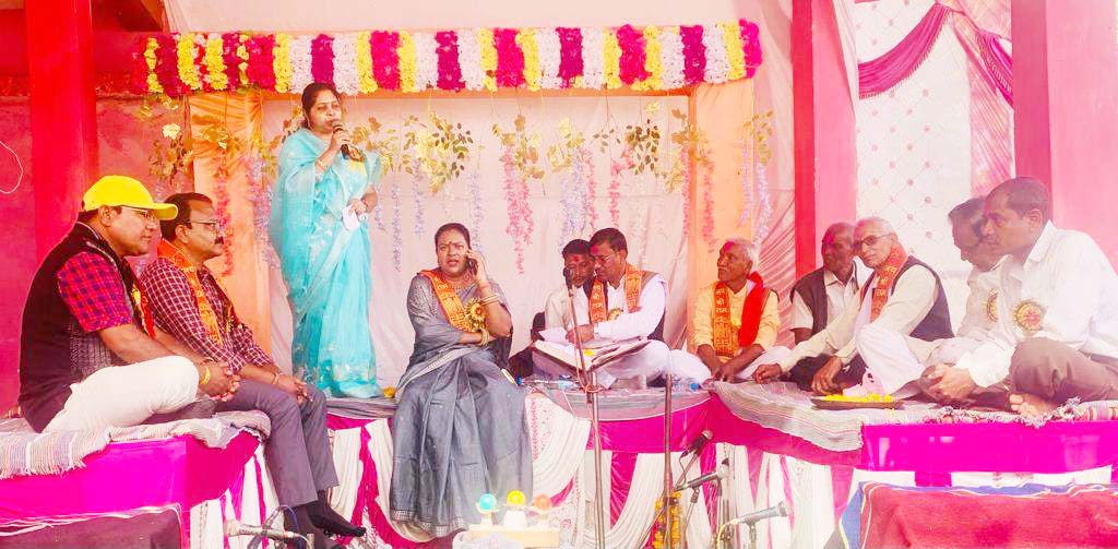 प्रभु श्री राम हमारे आराध्य एवं उनका जीवन प्रेरणाप्रद है- कविता