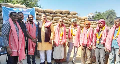 धरसीवां में किसानों ने सीएम का गौरव दिवस संदेश सुना