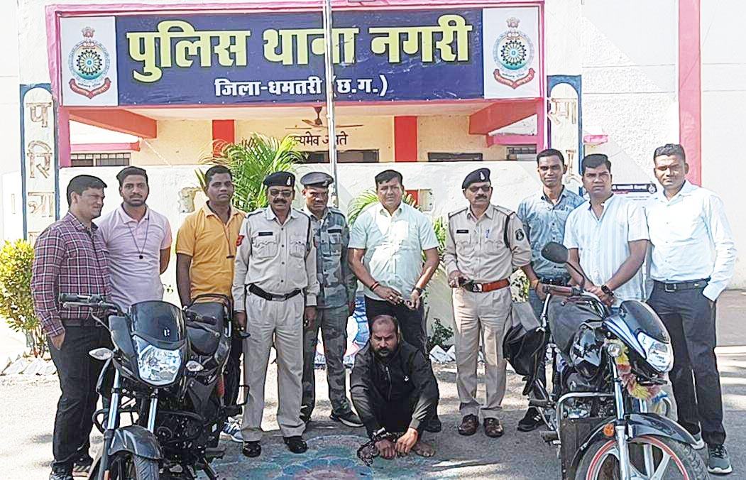 चोरी की 2 बाइक के साथ युवक गिरफ्तार