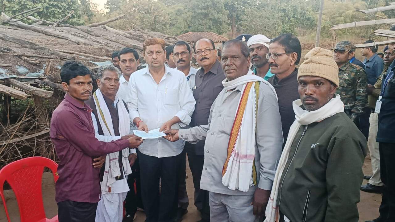छत्तीसगढ़ गौरव दिवस की सफलता ग्रामीण अर्थव्यवस्था का मजबूत होना है- अकबर छत्तीसगढ़ गौरव दिवस की सफलता ग्रामीण अर्थव्यवस्था का मजबूत होना है- अकबर