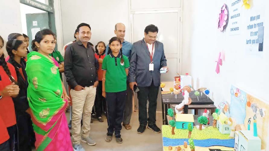 आत्मानंद के छात्रों ने पानी के महत्व को समझाया आत्मानंद के छात्रों ने पानी के महत्व को समझाया