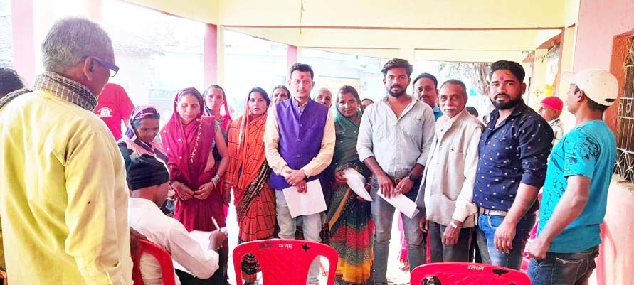 मोर आवास मोर अधिकार, भाजपा ने लगाई चौपाल मोर आवास मोर अधिकार, भाजपा ने लगाई चौपाल