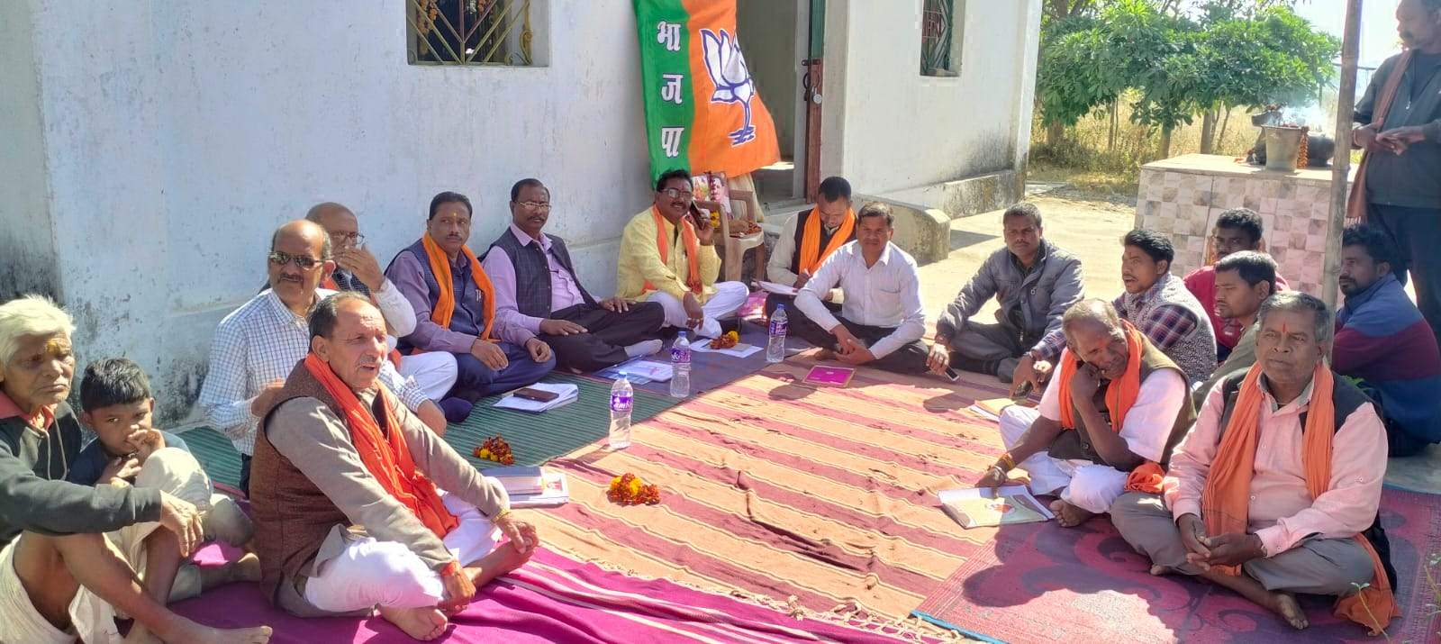 जरही के विभिन्न शक्ति केंद्रों में विस प्रभारी गौरीशंकर पहुंचे