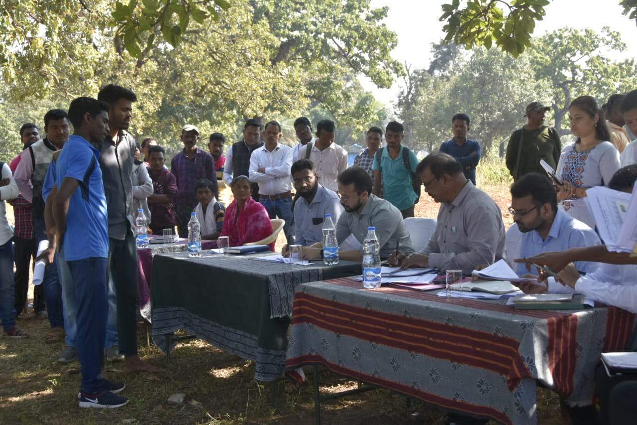 ग्रामीणों को स्वरोजगार से जोड़ें-कलेक्टर