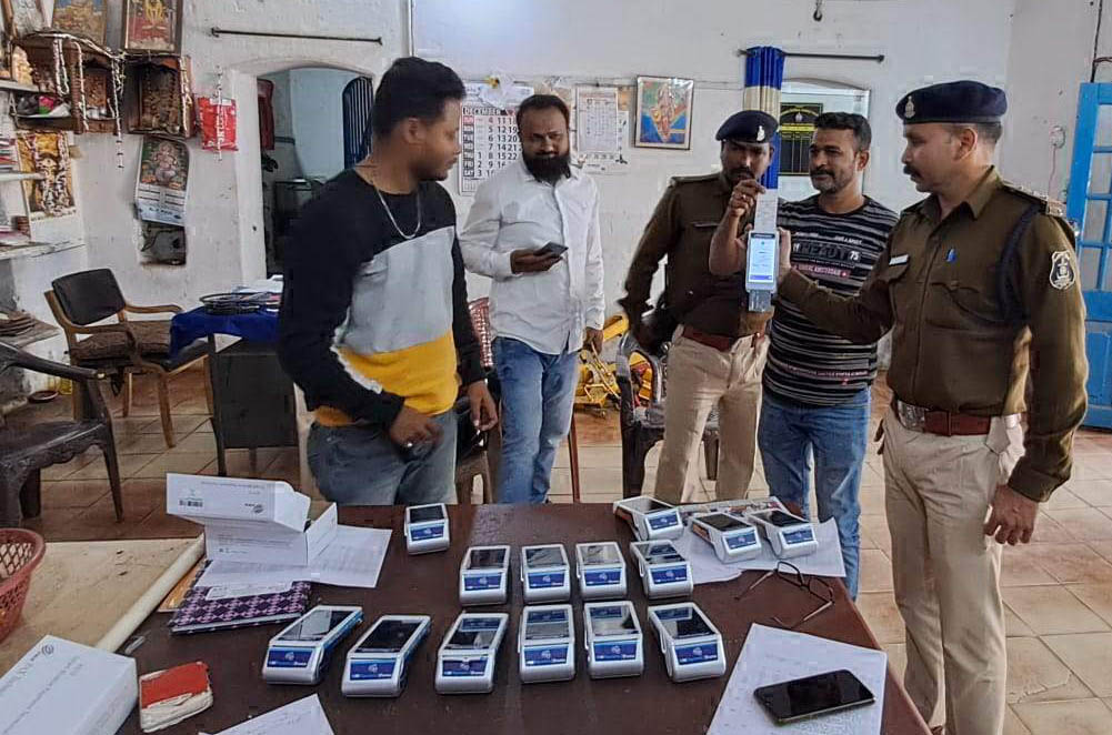 ई- डिवाइस मशीन से अब कटेगा  वाहन चालकों का चालान 