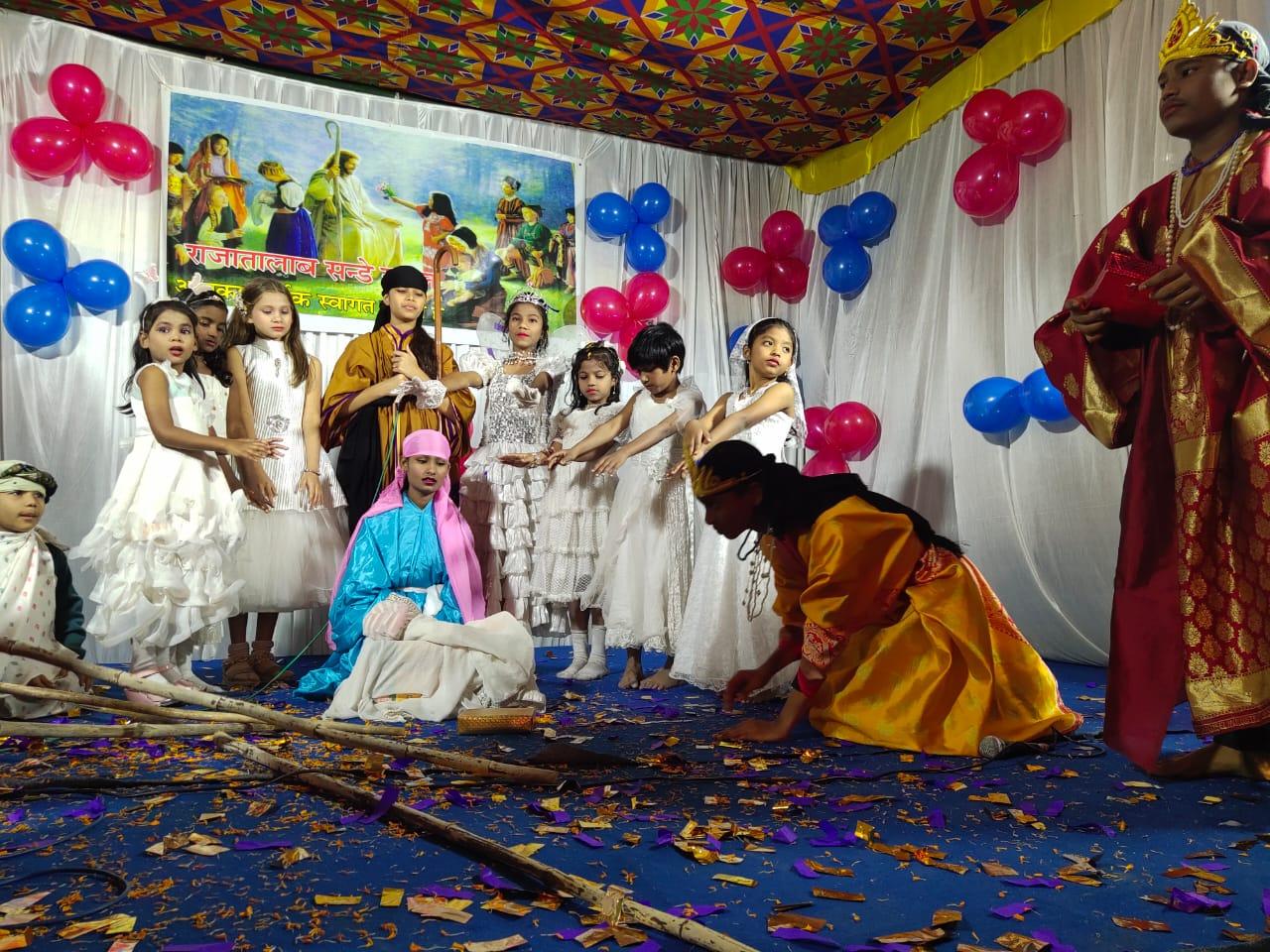 कल आधी रात चर्चों में होंगे जलसे, क्रिसमस ट्री कार्यक्रम