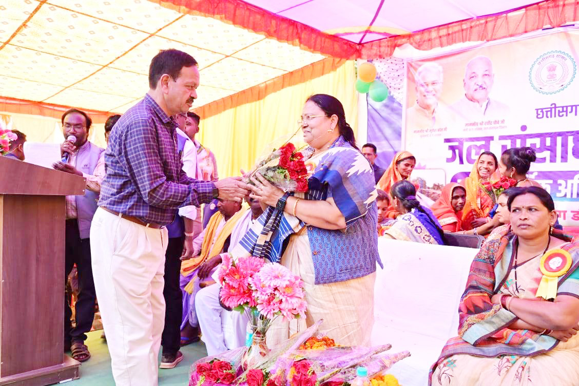 सभी वर्गों के हित में कार्य कर रही है छत्तीसगढ़ सरकार- अनिला सभी वर्गों के हित में कार्य कर रही है छत्तीसगढ़ सरकार- अनिला