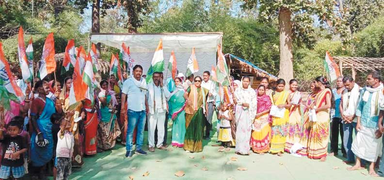 कांग्रेस की भारत जोड़ो पदयात्रा में विधायक हुईं शामिल
