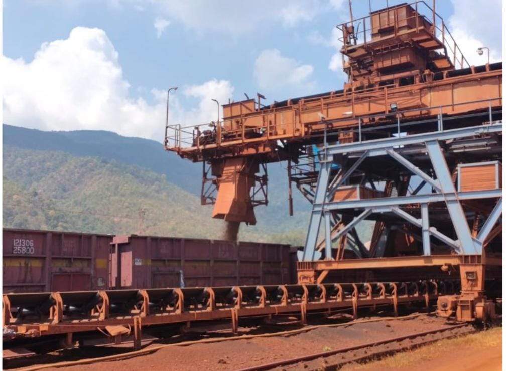 वन विभाग को हाईकोर्ट ने  लगाई फटकार, एनएमडीसी को दी राहत