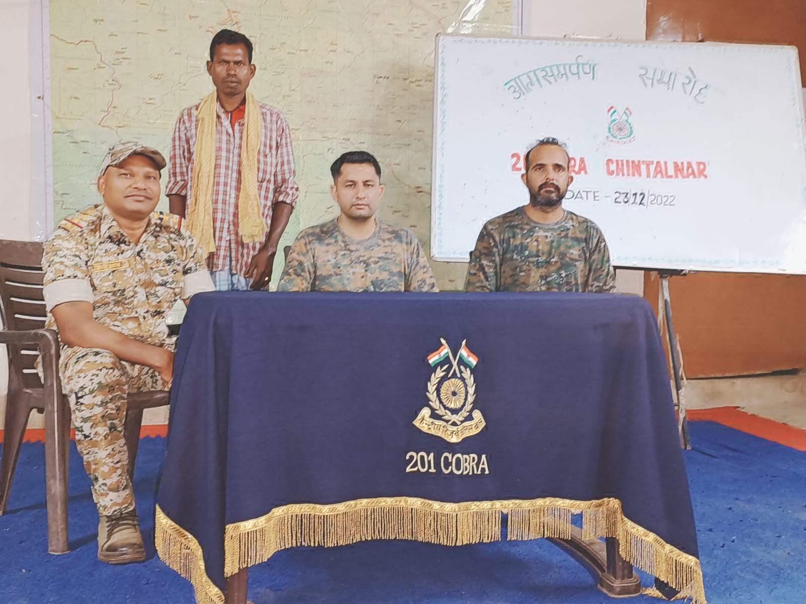 नक्सली ने किया समर्पण 