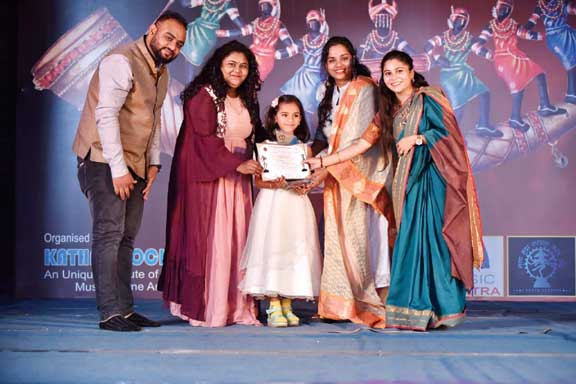 स्वरा की दोहरी उपलब्धि...