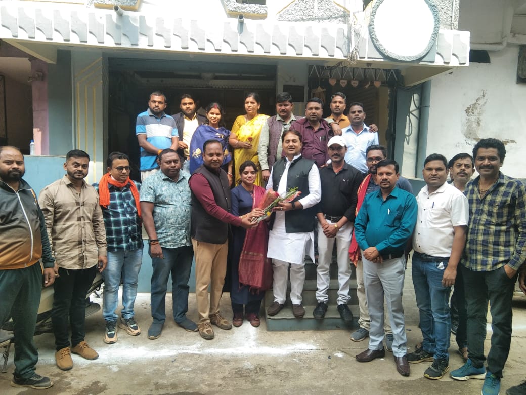 नीलू को जन्मदिन की बधाई देने लगा तांता