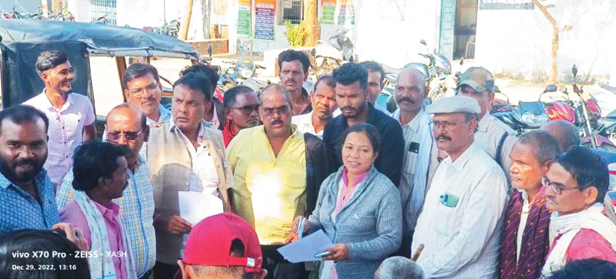 भाजपा मंडल नगरी ने एसडीएम को ज्ञापन सौंपा