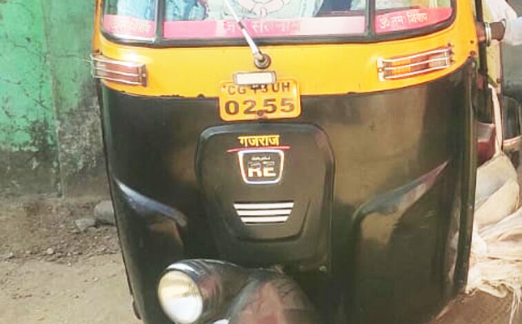 शहर के बीचो-बीच शासकीय चावल की कैसे होती है कालाबाजारी