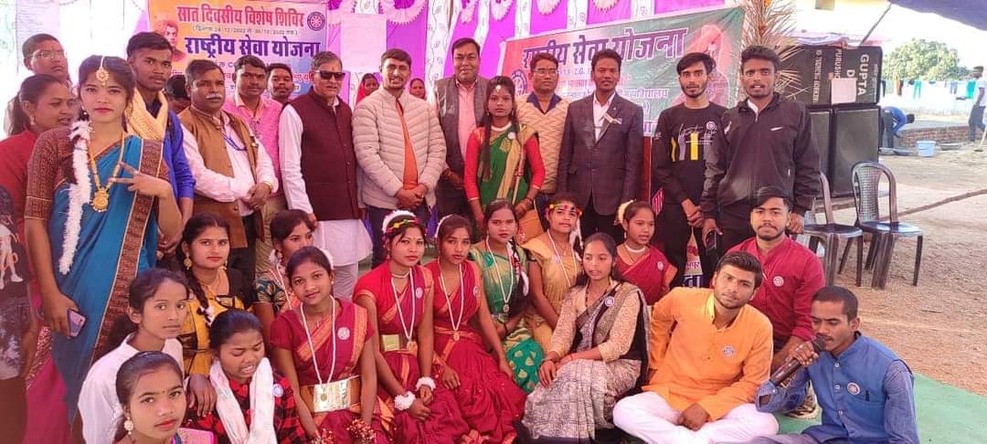 रासेयो शिविर में विभिन्न कार्यक्रम,  स्वच्छता के प्रति किया जागरूक