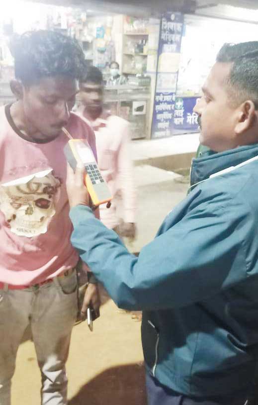 शराबियों के खिलाफ चली मुहिम, पहले ही दिन आधा दर्जन पकड़ाए