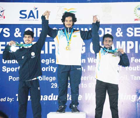 कोमल ने नेशनल चैंपियनशिप  में तीन पदक जीते