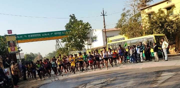 अंतर महाविद्यालयीन स्पर्धा, छात्र-छात्राओं ने बढ़-चढक़र लिया हिस्सा अंतर महाविद्यालयीन स्पर्धा, छात्र-छात्राओं ने बढ़-चढक़र लिया हिस्सा