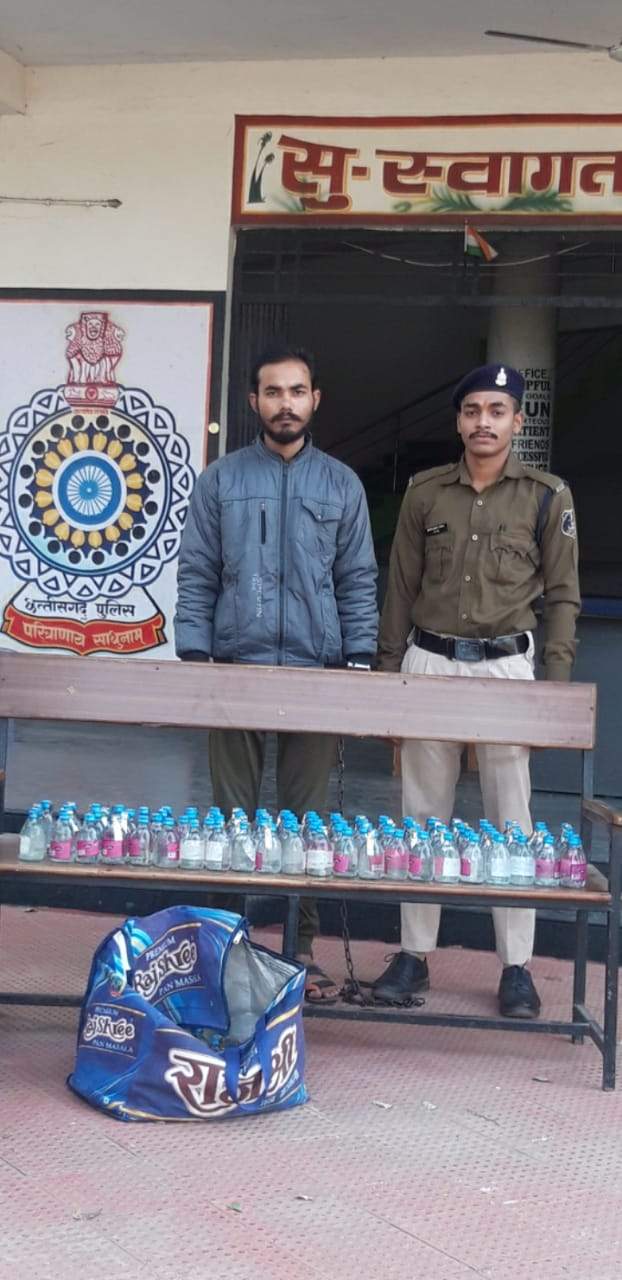 शराब परिवहन करते आरोपी पकड़ाया शराब परिवहन करते आरोपी पकड़ाया