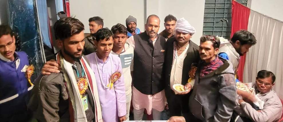 माता-पिता की सेवा पहले फिर गुरु कि सेवा का संदेश - योगेश