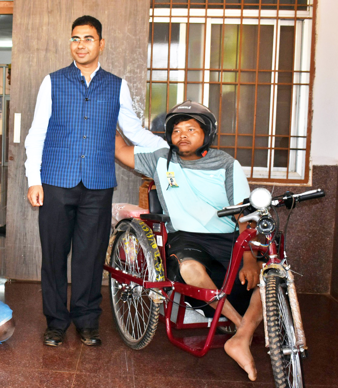 कलेक्टर ने दिव्यांगजनों की समस्याओं पर त्वरित कार्रवाई की