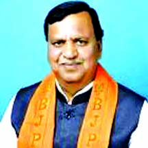 कर्मचारियों के नियमितीकरण पर पक्ष, विपक्ष में रार