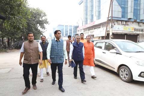  महादेव एप में सरकार के लोगों की संलिप्तता का आरोप, भाजपाई ईडी दफ्तर पहुंचे