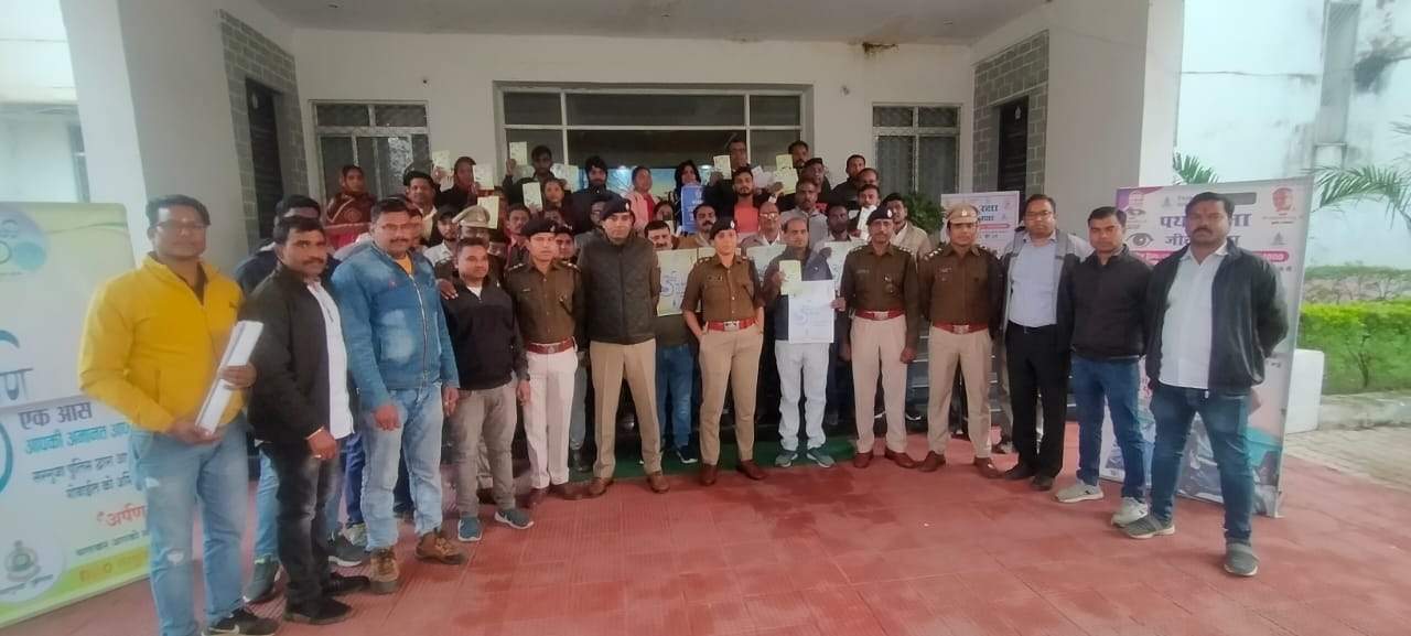 चोरी-गुम हुए 50 लाख के मोबाइल व वाहन मालिकों को सौंपा