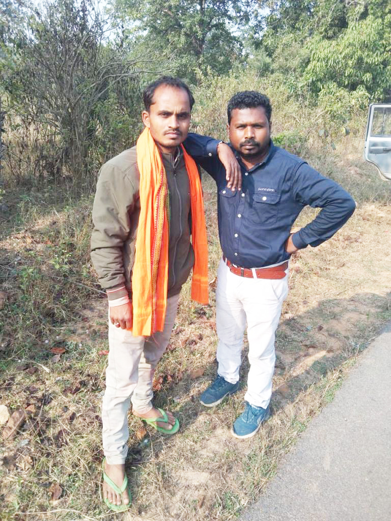 दसवें दिन दो अपहृतों को छोड़ा, दो अब भी नक्सली चंगुल में दसवें दिन दो अपहृतों को छोड़ा, दो अब भी नक्सली चंगुल में