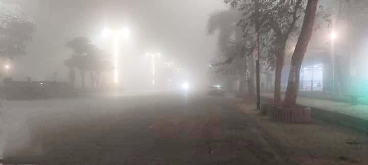 सरगुजा में घने कोहरा के साथ कड़ाके की ठंड, दृश्यता 5 से 10 मीटर तक सिमटी