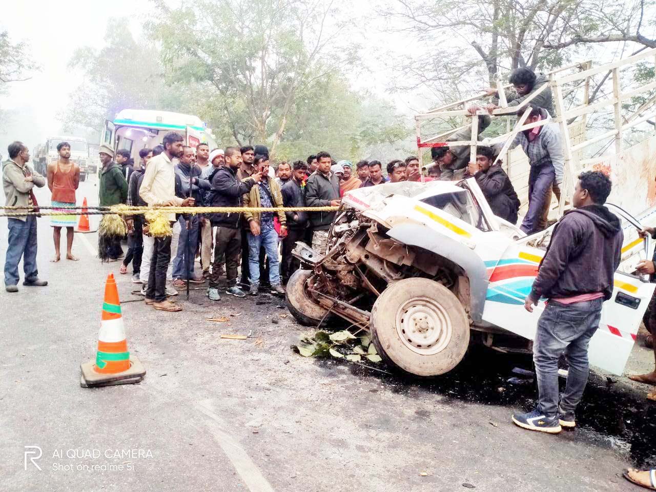 पिकअप और ट्रक में भिड़ंत,  एक की मौत, दूसरा गंभीर