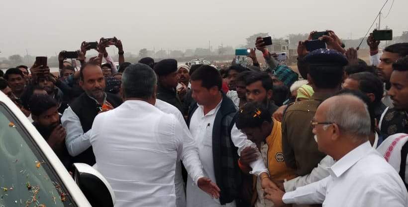 तीन दिवसीय संत समागम समारोह का शुभारंभ, निकली शोभायात्रा