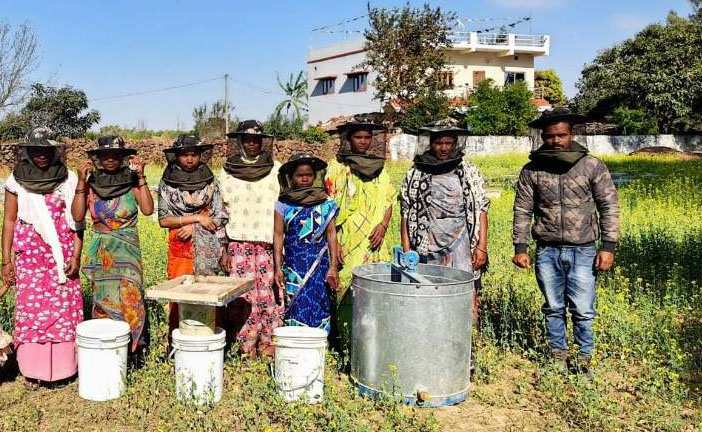 समूह की महिलाओं ने चुनी प्रकृति संग प्रगति की राह