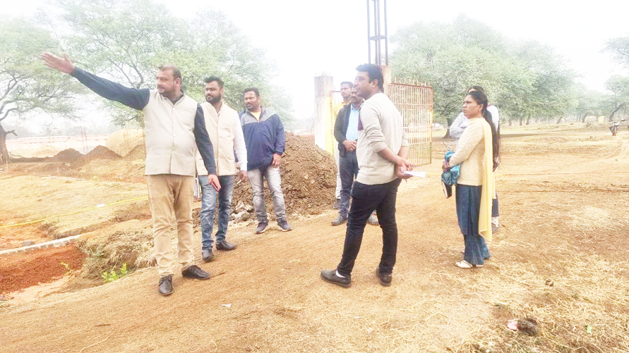 गांव में बने गौठानों को रूरल इंडस्ट्रियल पार्क के रूप में किए जाएंगे विकसित - निखिल गांव में बने गौठानों को रूरल इंडस्ट्रियल पार्क के रूप में किए जाएंगे विकसित - निखिल