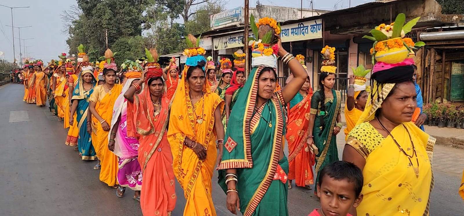 शाकंभरी जयंती में शामिल हुए मरकाम, शोभायात्रा शाकंभरी जयंती में शामिल हुए मरकाम, शोभायात्रा