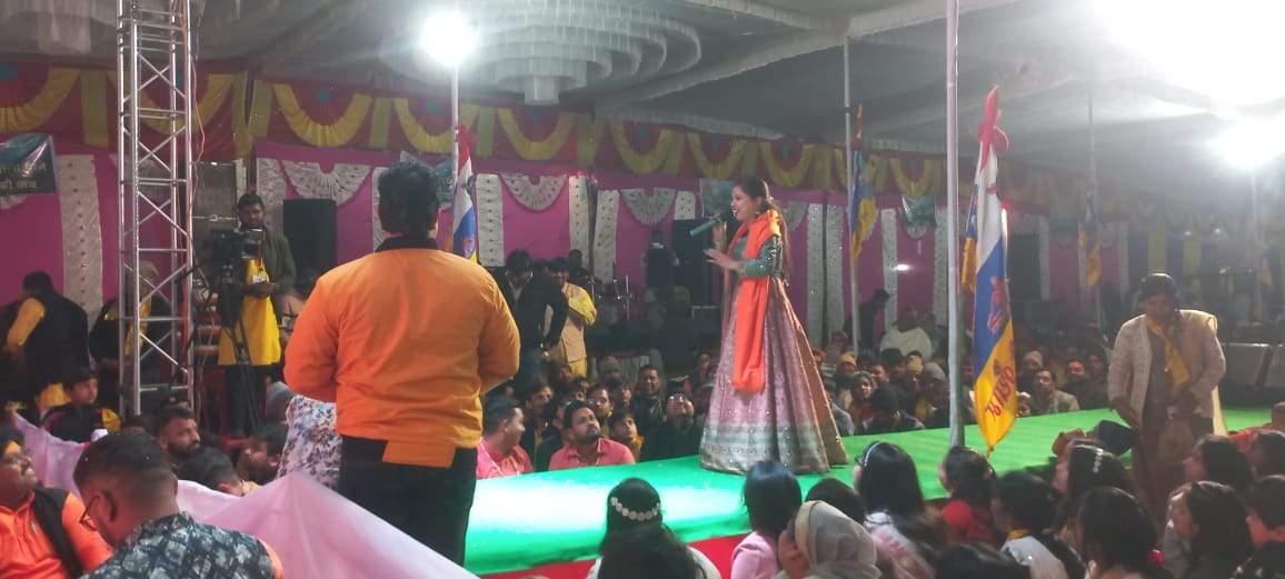 खाटू श्याम कीर्तन में झूमे श्रद्धालु