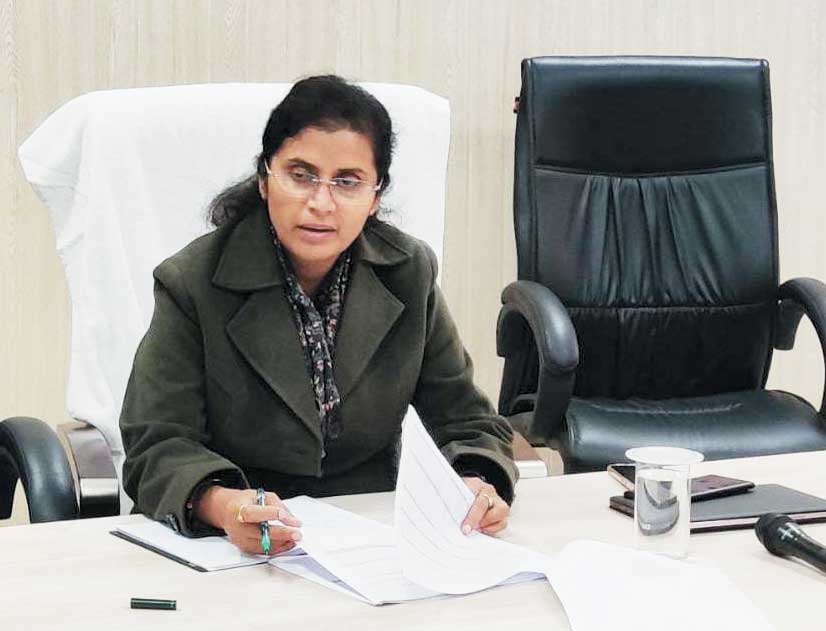 कुपोषण के मामलों पर विशेष ध्यान देने कलेक्टर ने दिए निर्देश