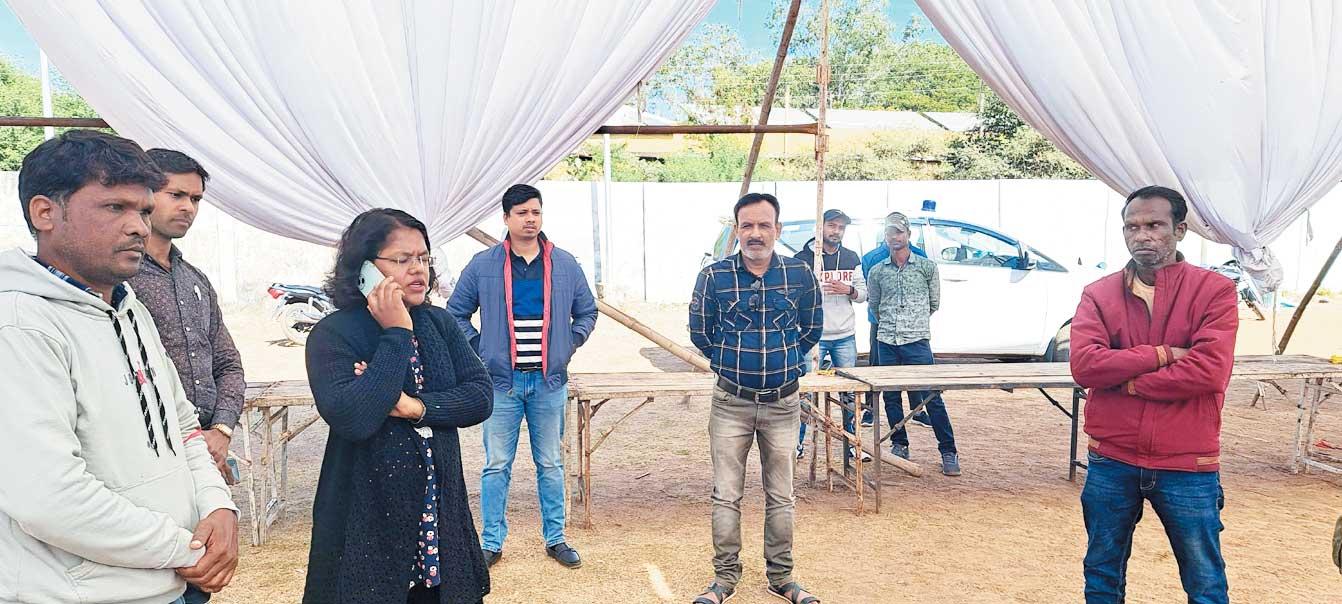 पेंटिंग प्रदर्शनी 9-10 को, कलेक्टर ने किया निरीक्षण