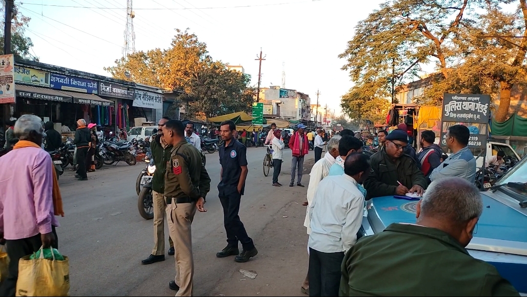 साप्ताहिक जांच अभियान में 10 वाहनों का कटा चालान