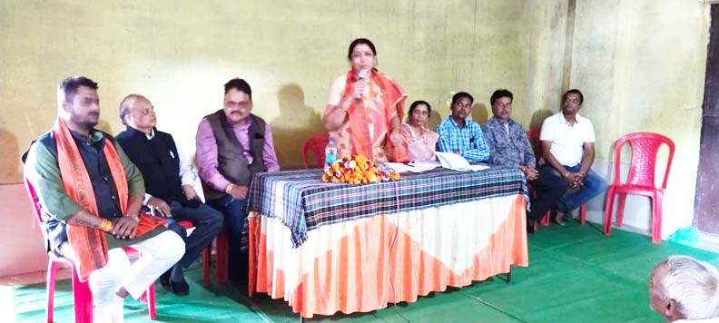 पूर्व अध्यक्ष ने शक्ति केंद्र में ली बैठक पूर्व अध्यक्ष ने शक्ति केंद्र में ली बैठक