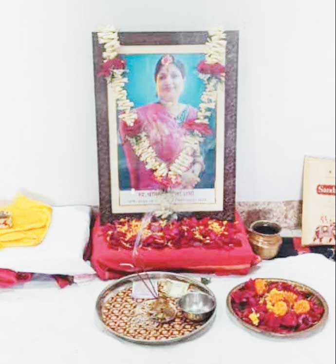 बबीता शर्मा को श्रद्धांजलि देने शहरवासियों का लगा तांता