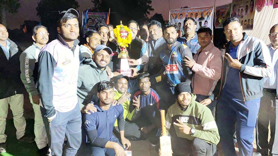 मां चांद रानी क्रिकेट कप पर धरमजयगढ़ टीम का कब्जा