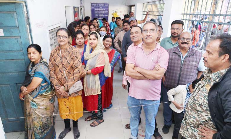 वार्ड उपचुनाव : महिलाओं ने किया सबसे ज्यादा मतदान 