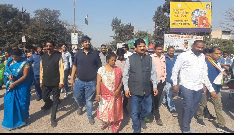 विधायक की अगुवाई में कांगे्रसियों ने घेरा एसपी दफ्तर